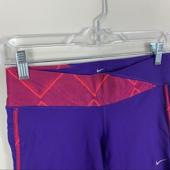 Sale❤️Nike running purple short capris size small - Picture 3 of 9